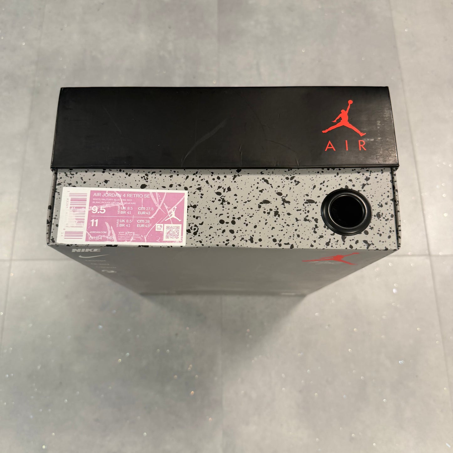 Jordan 4 What The ( UK8.5 )