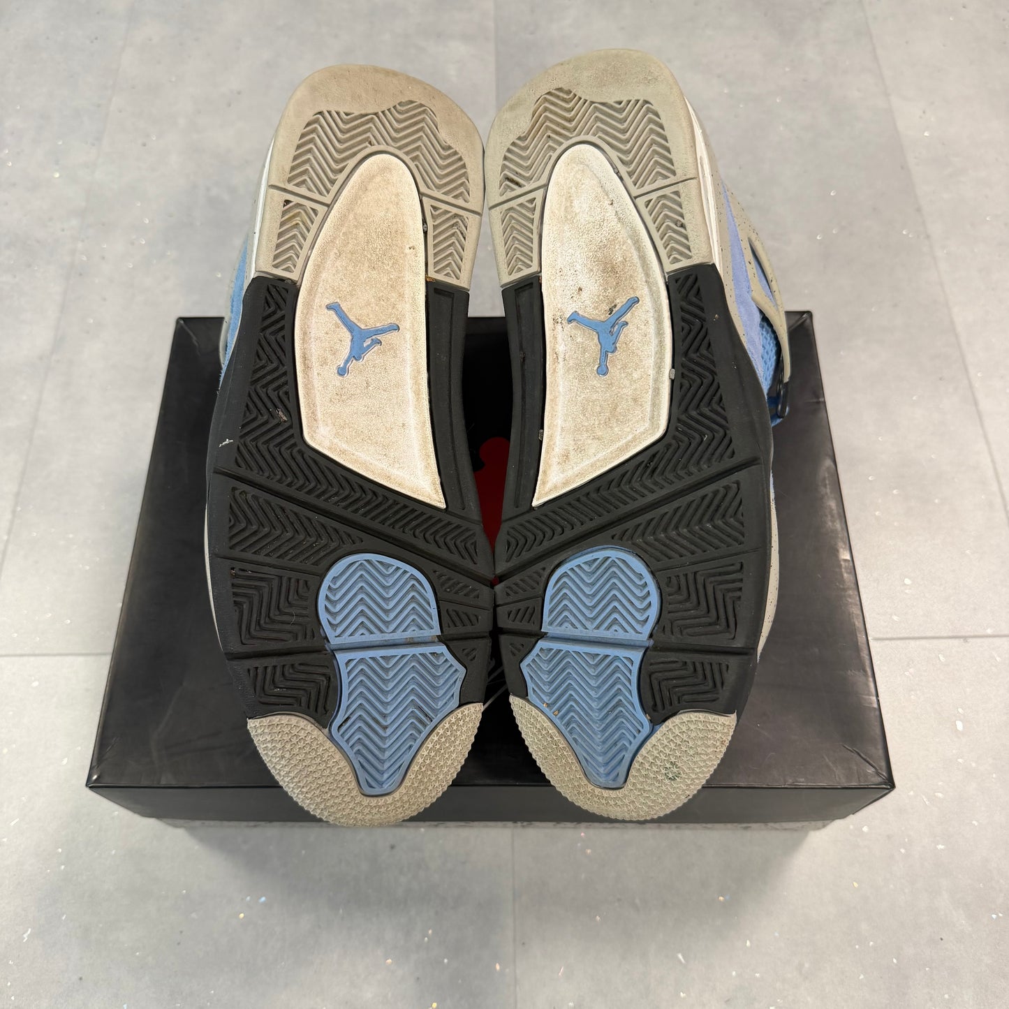 Jordan 4 University Blue ( UK9 )