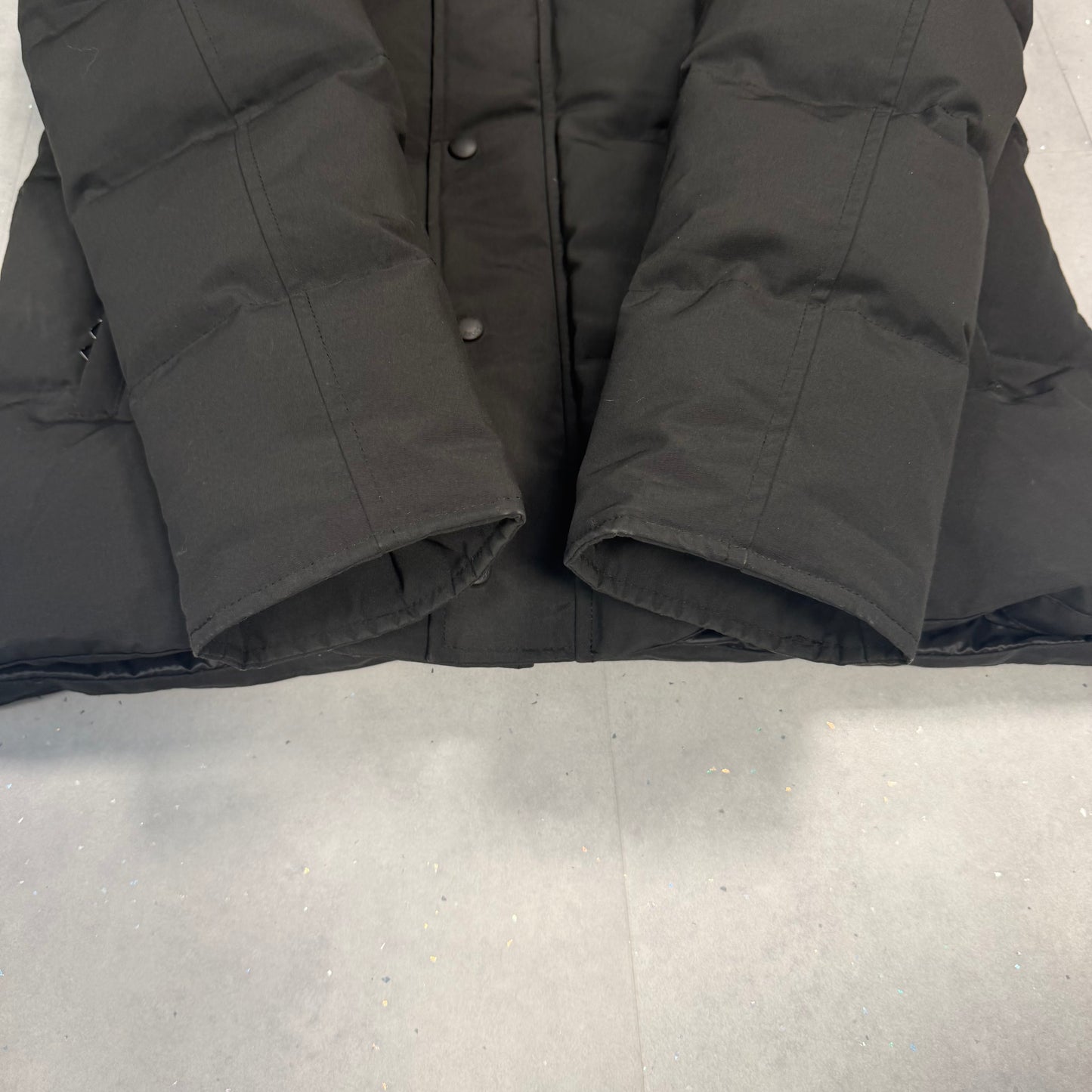 Wyndham Parka Black ( M )