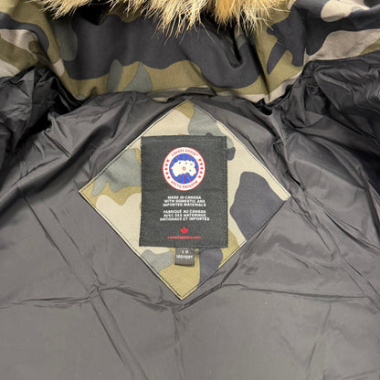 Canada Goose Wyndham Parka Classic Camo Men's size L – pre-owned – photo 7 of 8