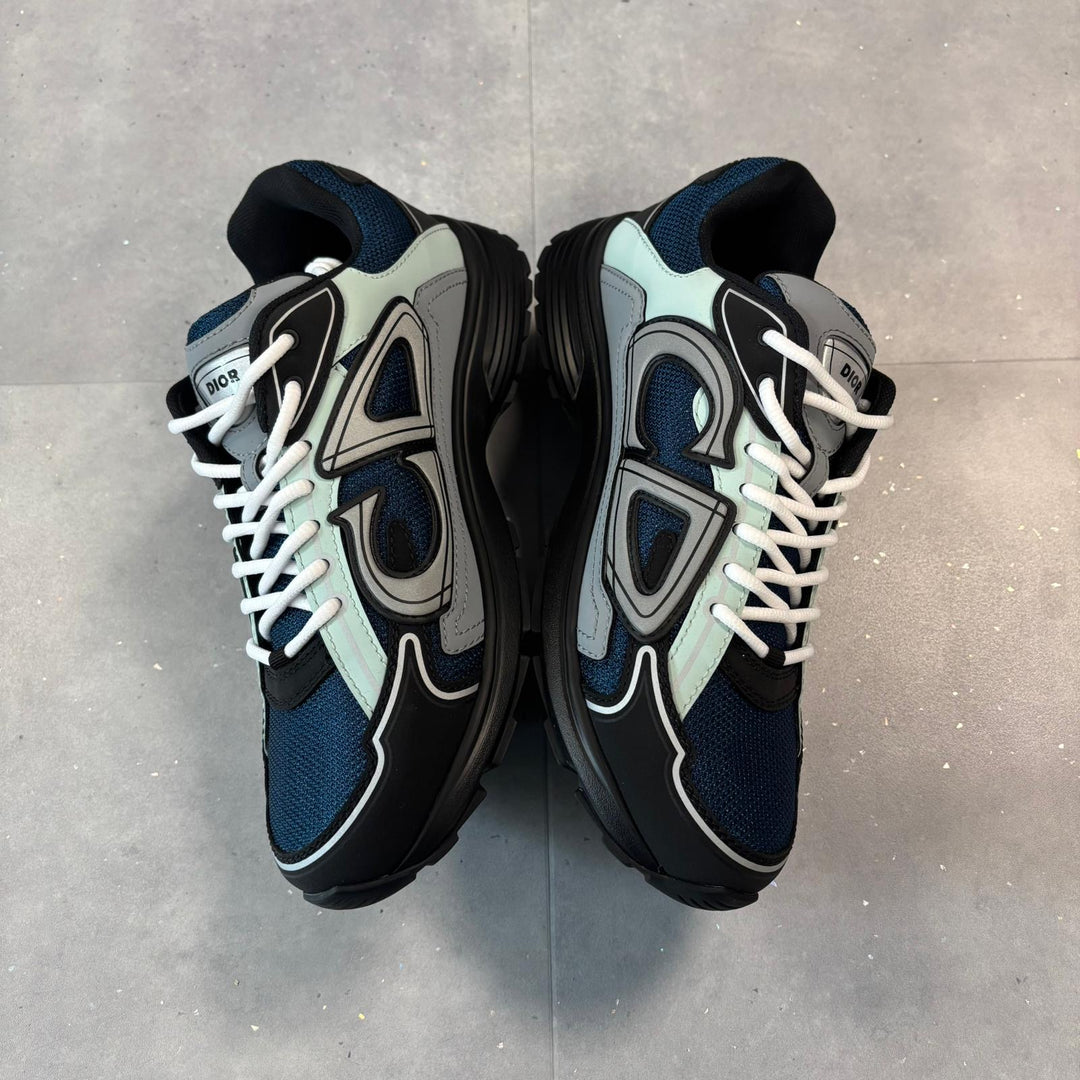 Dior B30 Blue ( UK7.5 )