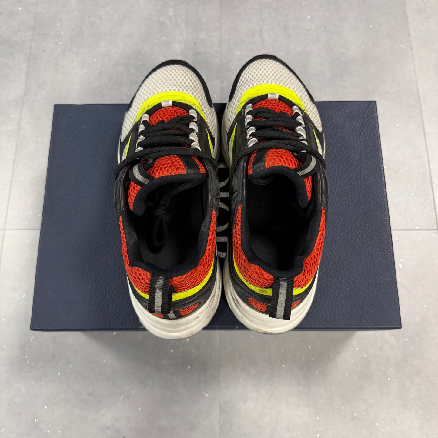 Dior B22 Red ( UK7 )