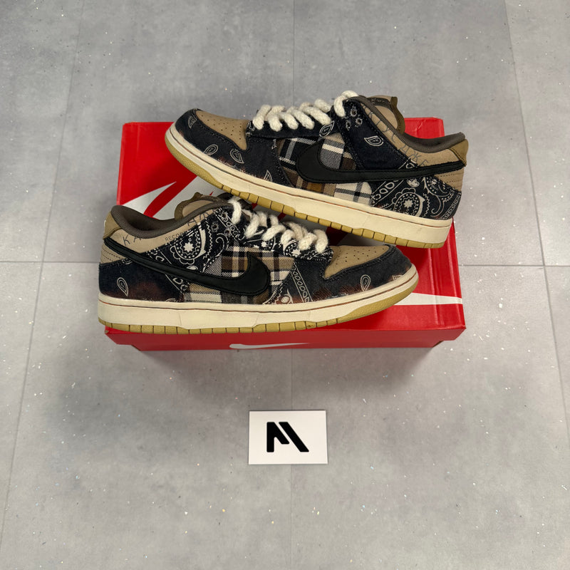 Travis Scott SB Dunk ( UK7 )