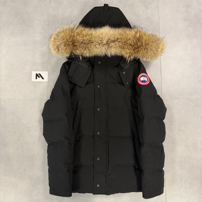 Canada Goose Wyndham Parka Black Men's size XS – pre-owned – photo 1 of 8