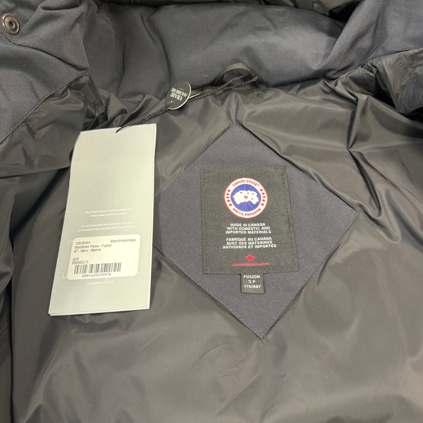 Wyndham Parka Navy ( S )