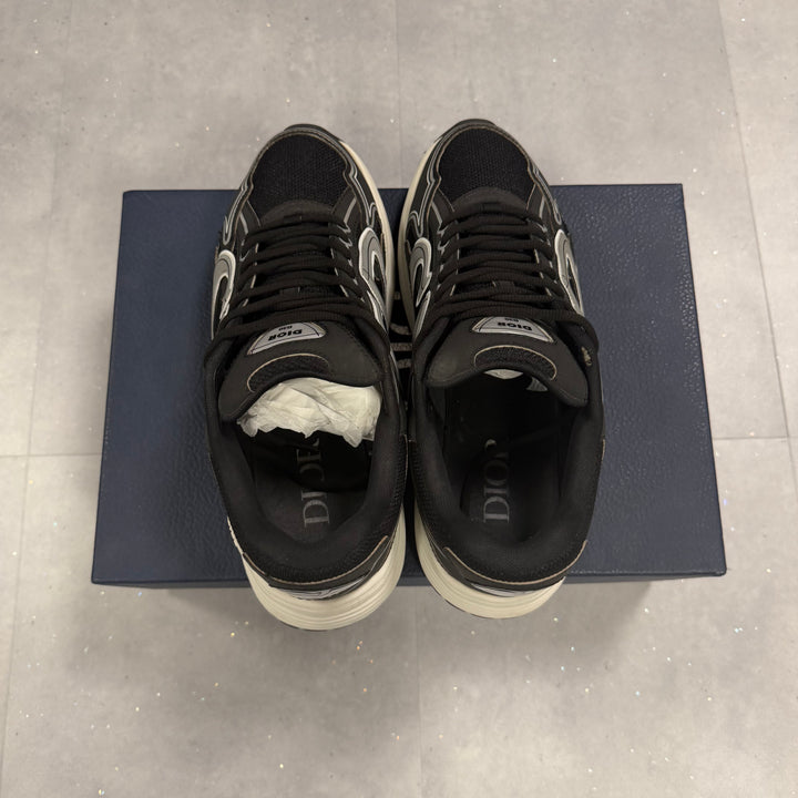 Dior B30 Black & White ( UK9 )