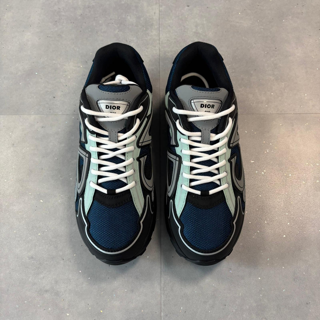 Dior B30 Blue ( UK7.5 )