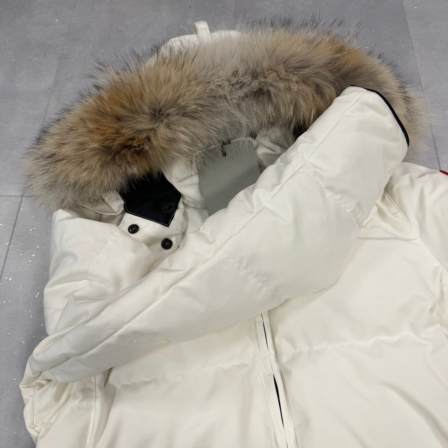 Chelsea Parka White ( XL )