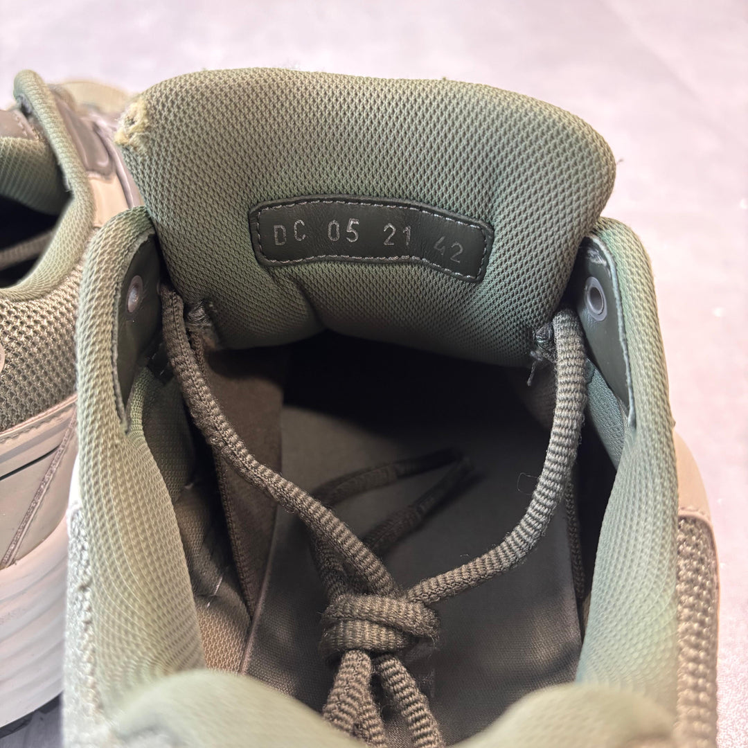 Dior B30 Green ( UK8 )