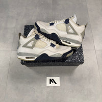 Jordan 4 Midnight Navy ( UK8.5 )