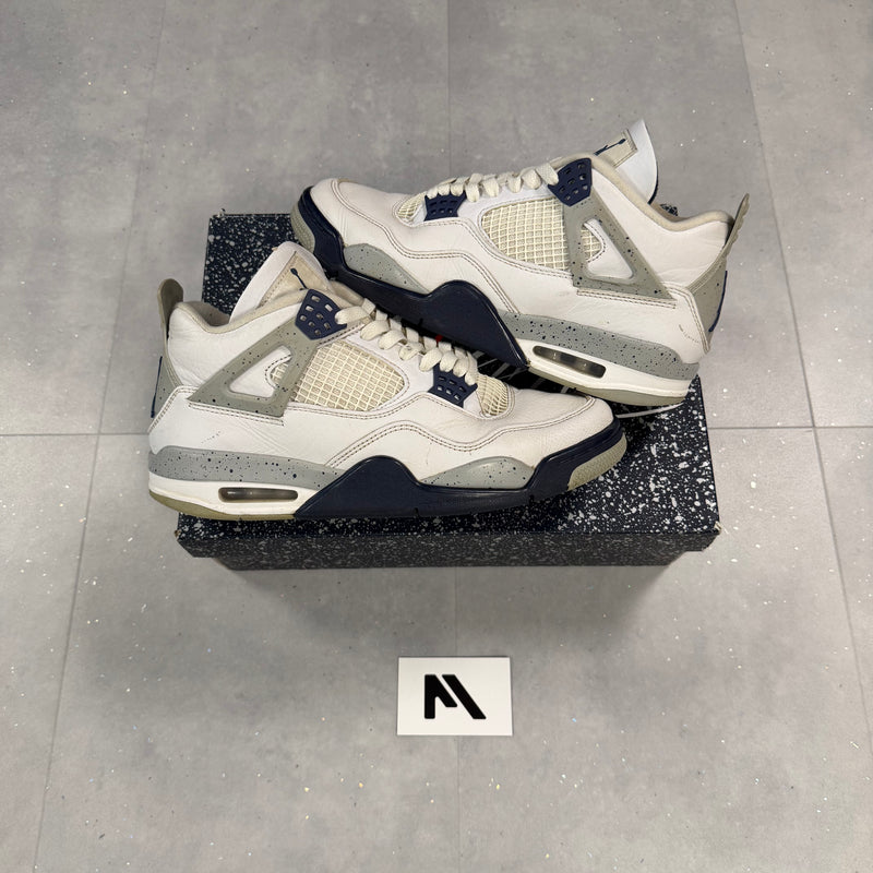 Jordan 4 Midnight Navy ( UK8.5 )