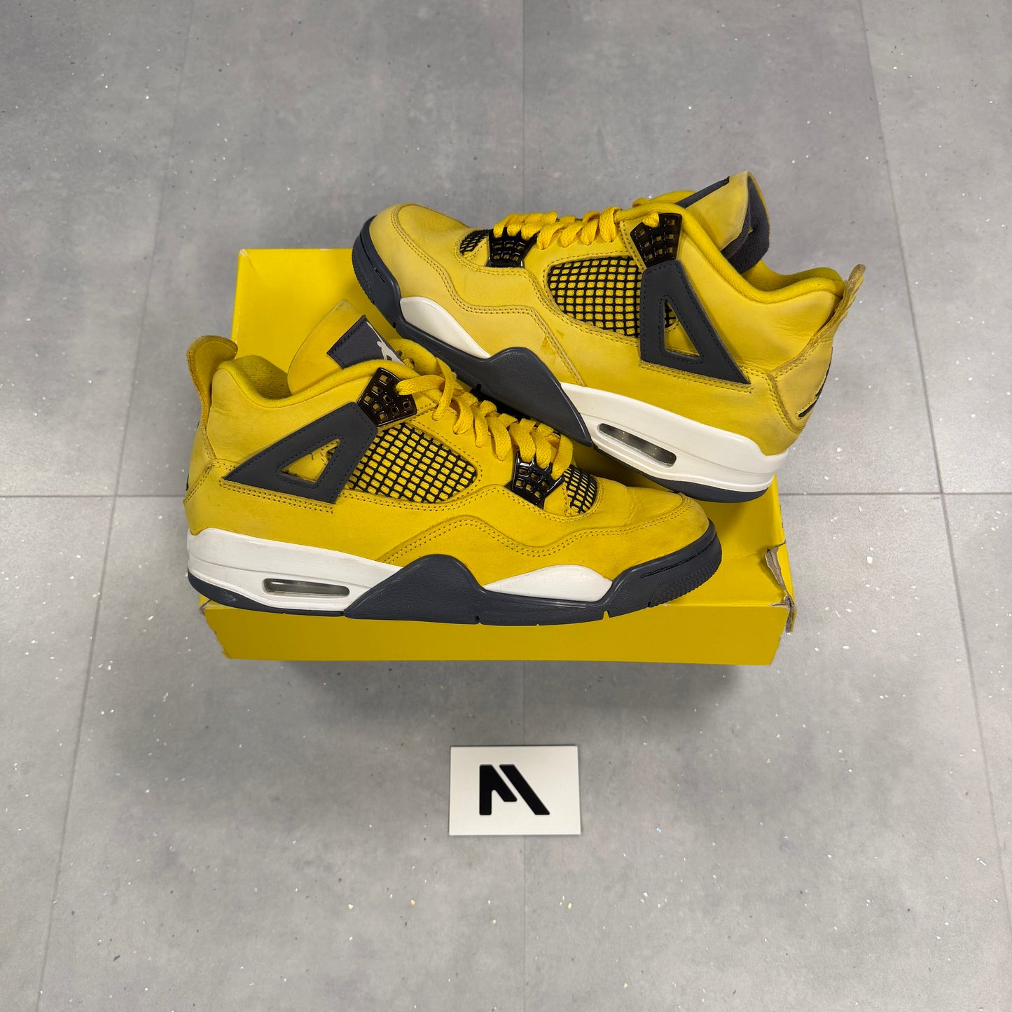 Jordan 4 Lightning ( UK8 )
