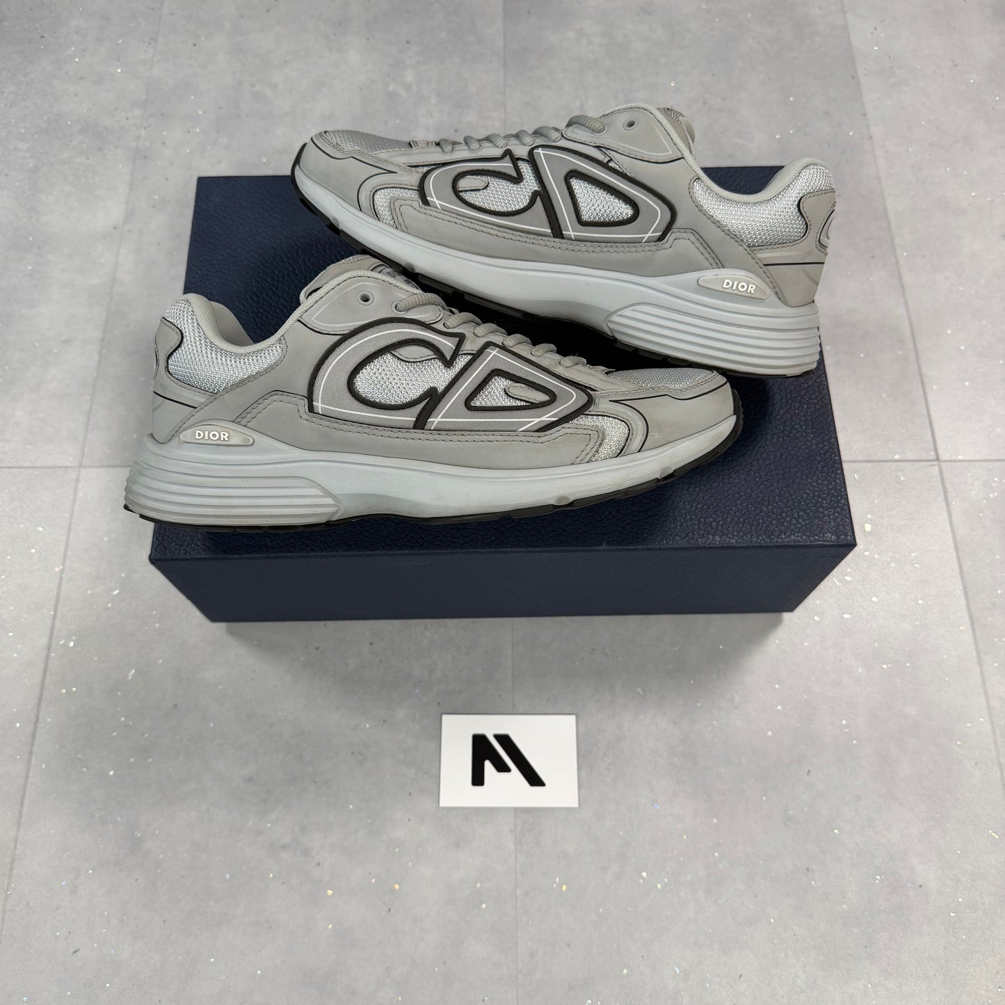 Dior B30 Triple Grey ( UK9 )