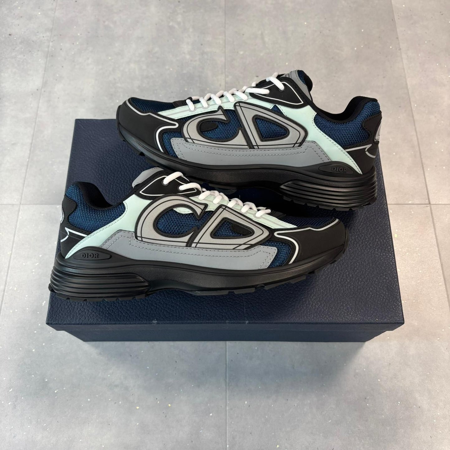 Dior B30 Blue ( UK7.5 )