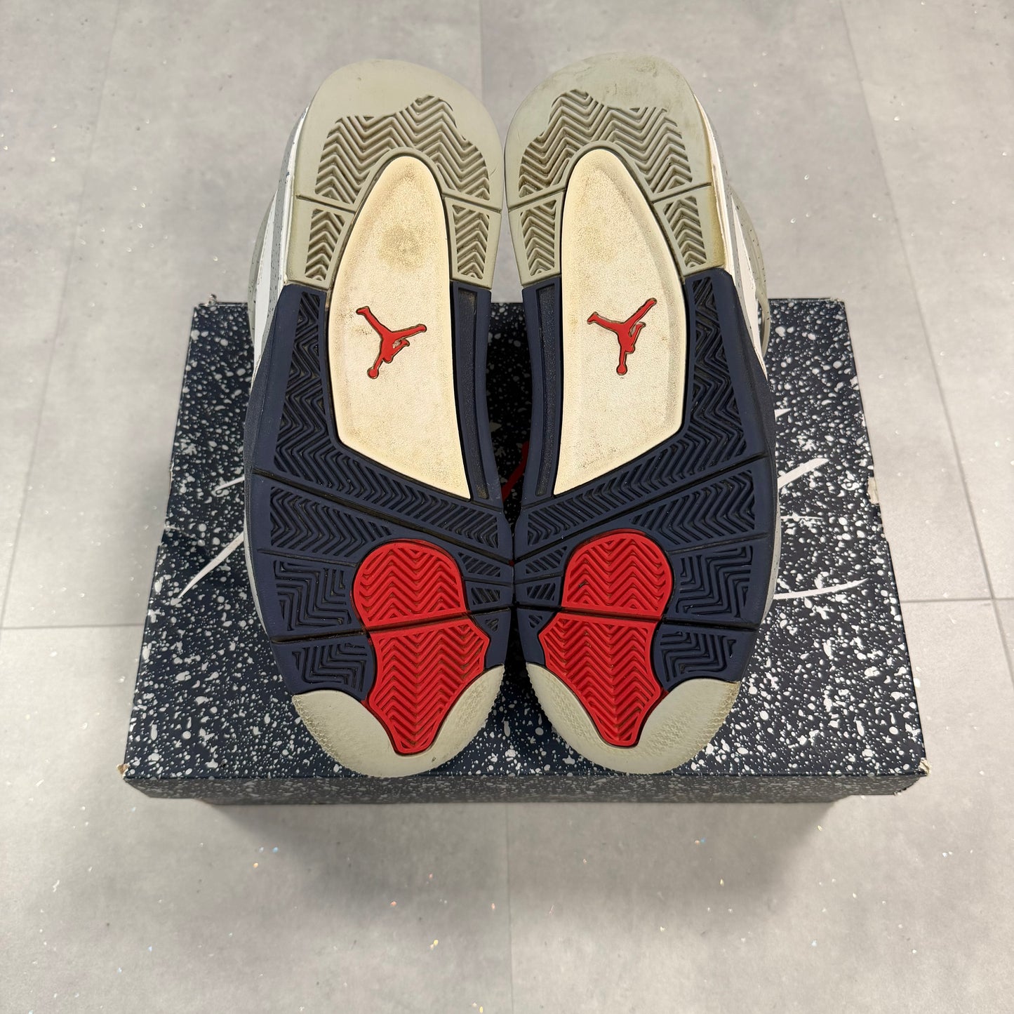 Jordan 4 Midnight Navy ( UK8.5 )