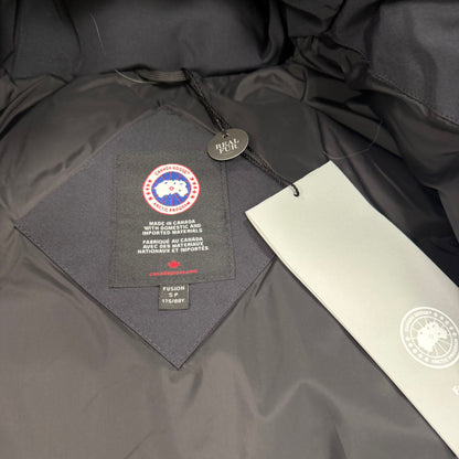 Canada Goose Wyndham Parka Navy Men's size S – brand new with tags – photo 7 of 8