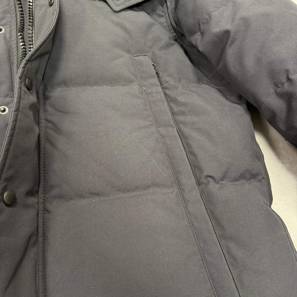Wyndham Parka Navy Black Badge - M
