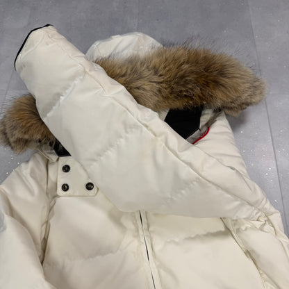 Canada Goose Chelsea Parka White Women's size M – pre-owned – photo 5 of 8