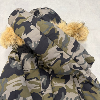 Canada Goose Wyndham Parka Classic Camo Men's size L – pre-owned – photo 5 of 8