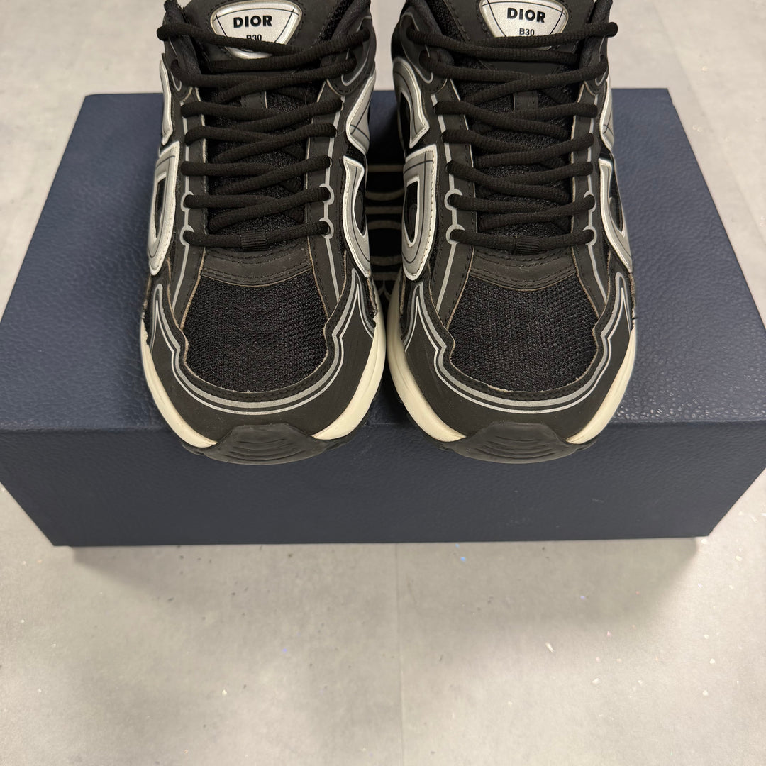 Dior B30 Black & White ( UK9 )