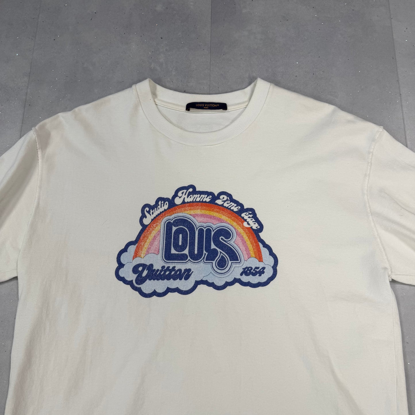 LV Rainbow T-Shirt ( L )