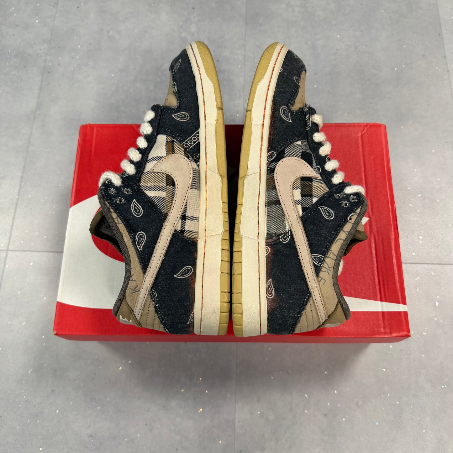 Travis Scott SB Dunk ( UK7 )