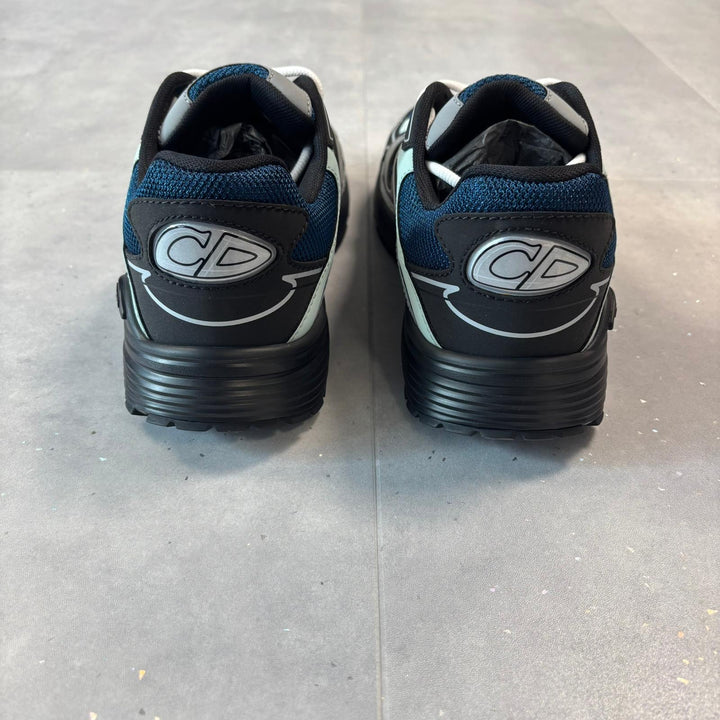 Dior B30 Blue ( UK7.5 )