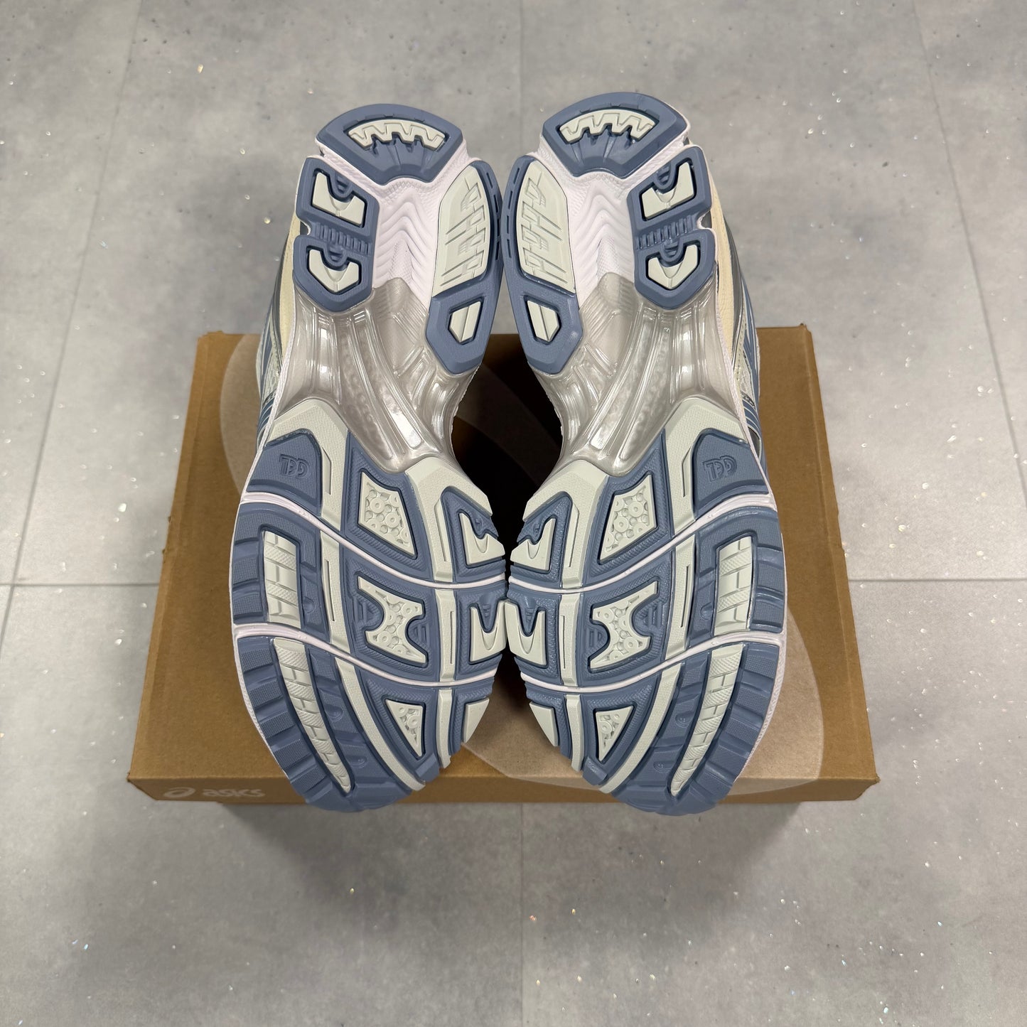 ASICS Gel Kayano 14 White Navy ( NEW )