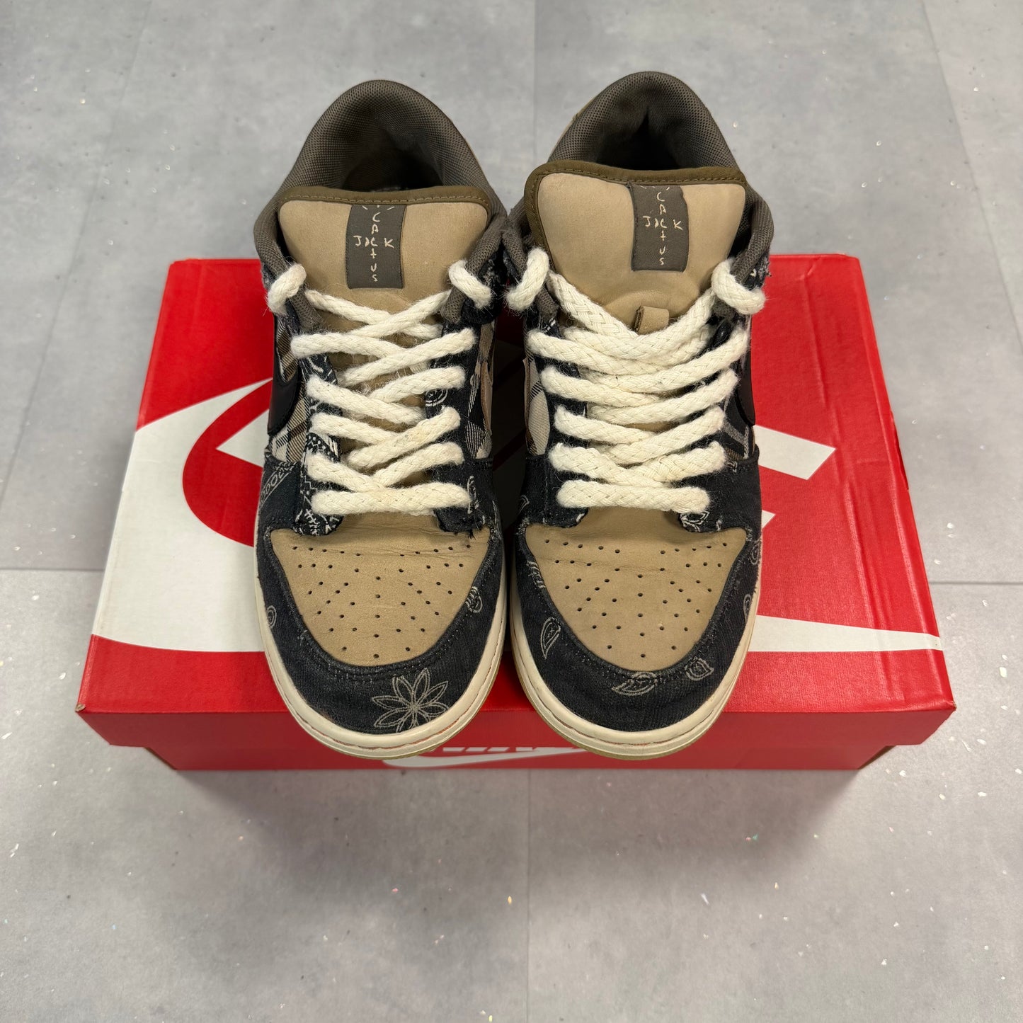 Travis Scott SB Dunk ( UK7 )