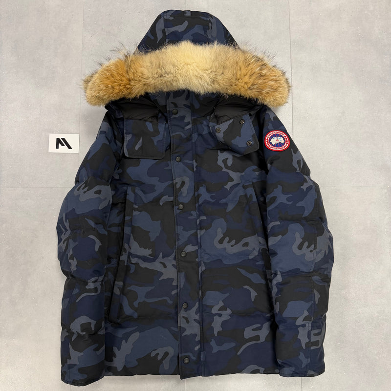 Canada Goose Wyndham Parka Blue Camo Men's size L – pre-owned – photo 1 of 10