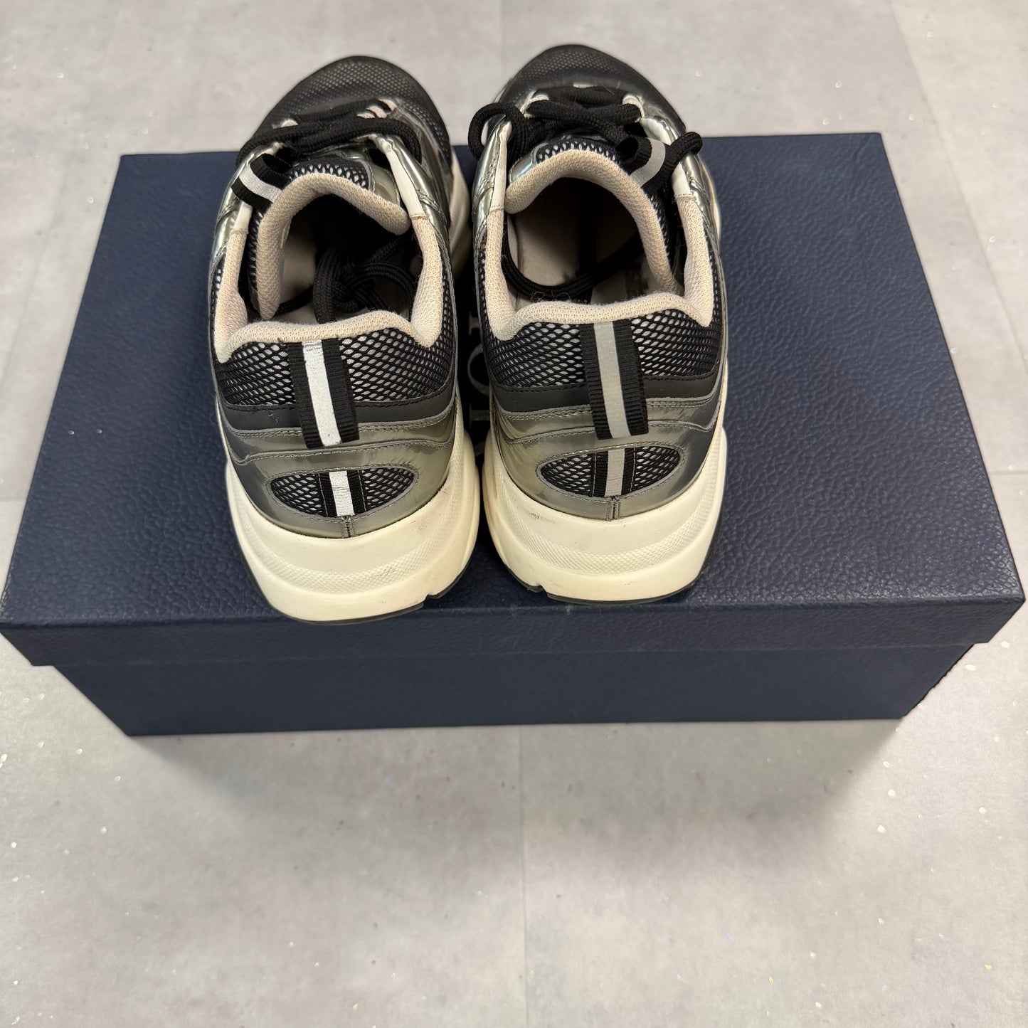 Dior B22 Silver ( UK6 )
