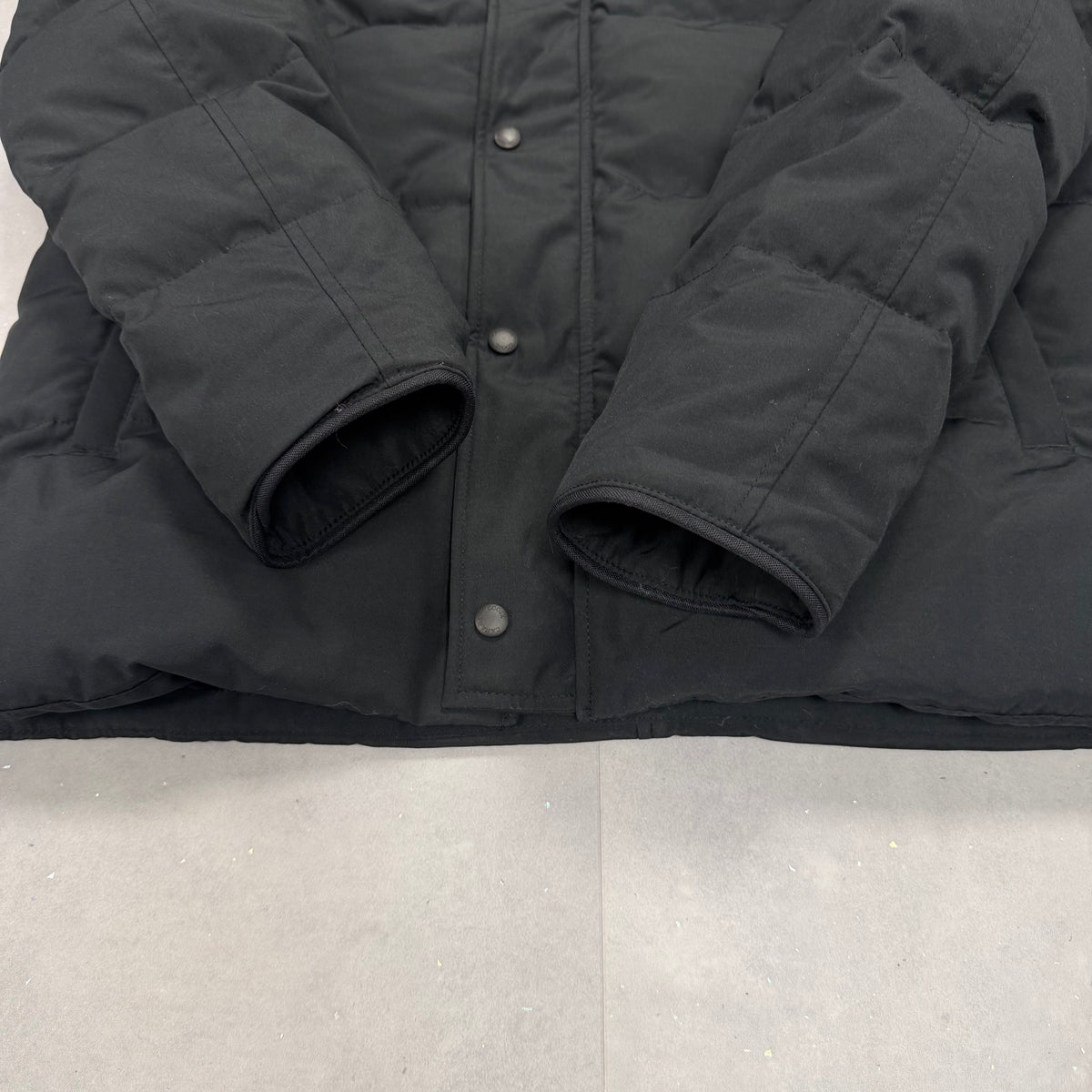 Wyndham Parka Black Badge - NEW