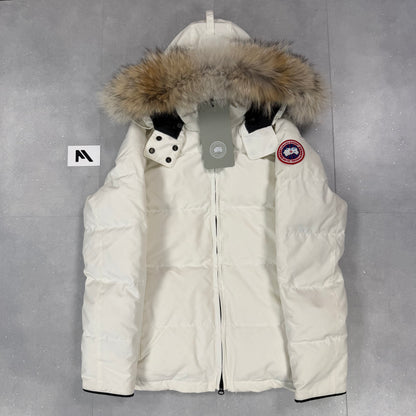 Canada Goose Chelsea Parka White Women's size XL – brand new with tags – photo 1 of 8