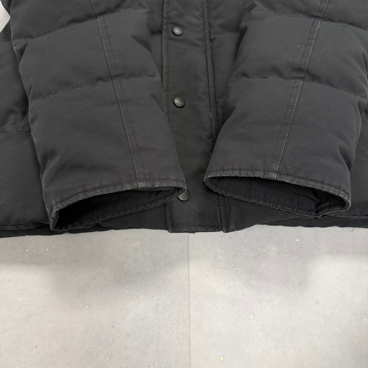 Canada Goose Wyndham Parka Black Badge – Men's M – Pre-Owned 9/10