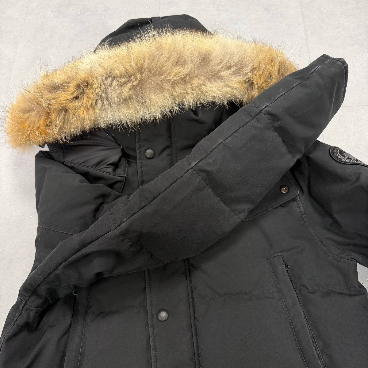 Canada Goose Wyndham Parka Black Badge – Men's M – Pre-Owned 9/10