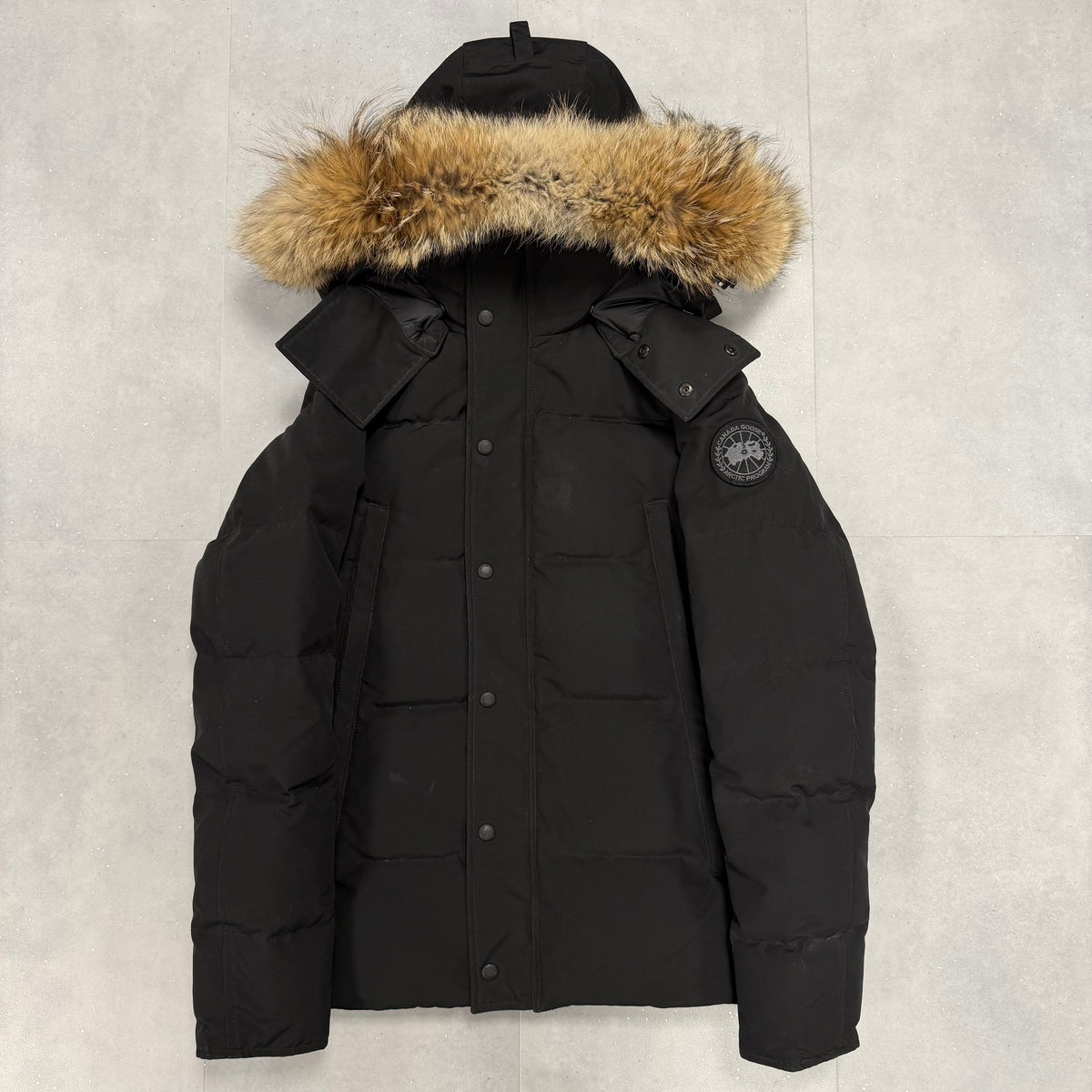 Canada Goose Wyndham Parka Black Badge – Men's S – Pre-Owned 9/10