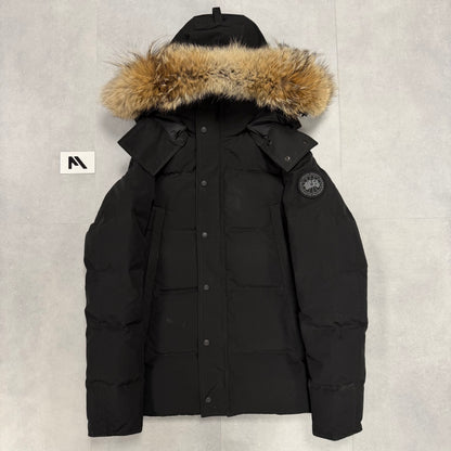 Canada Goose Wyndham Parka Black Badge – Men's S – Pre-Owned 9/10