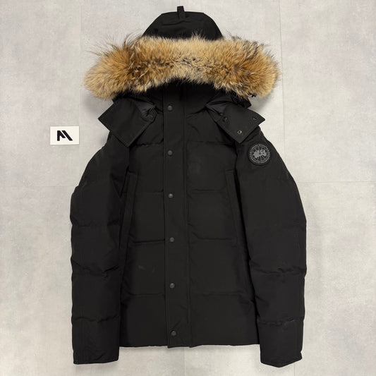 Canada Goose Wyndham Parka Black Badge – Men's S – Pre-Owned 9/10