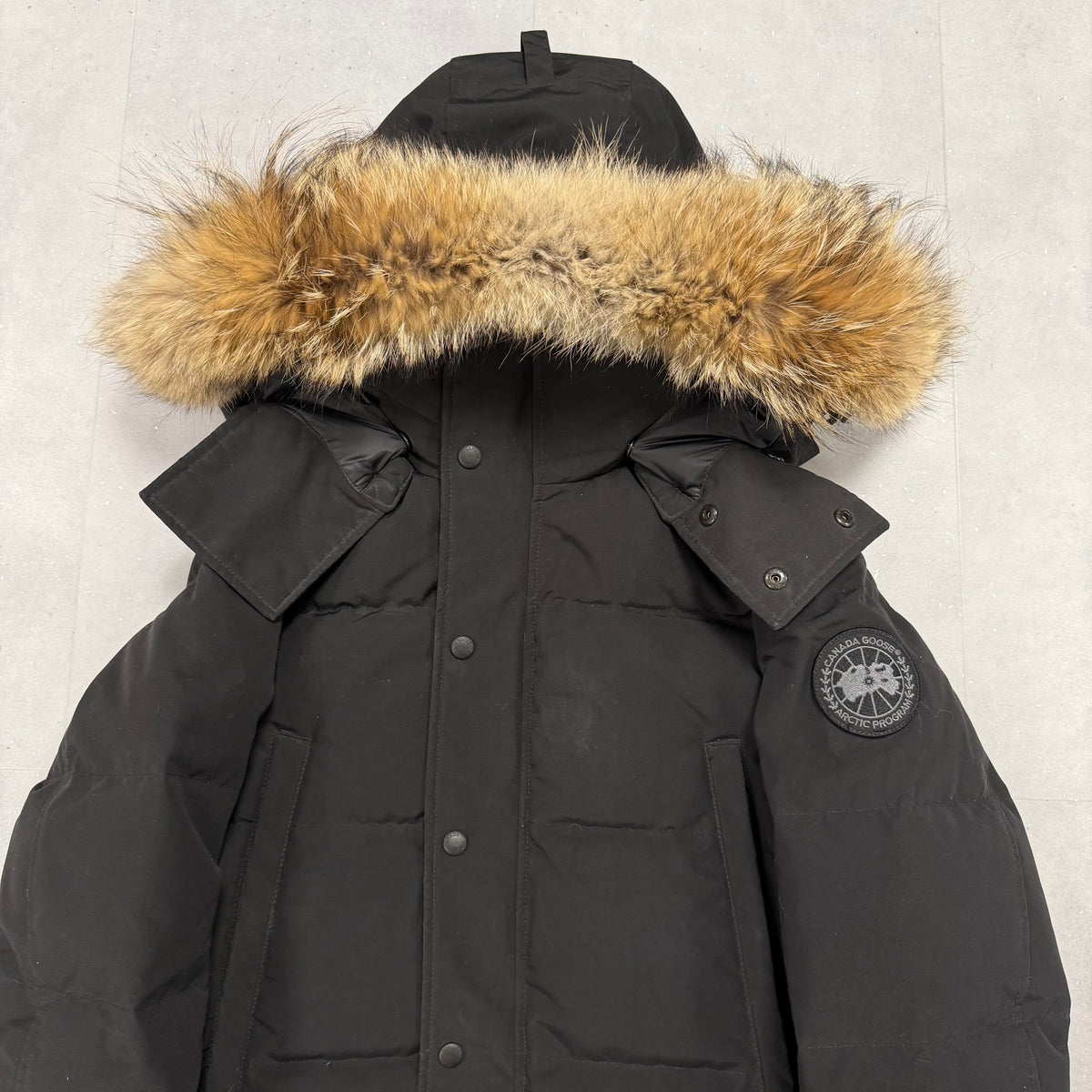 Canada Goose Wyndham Parka Black Badge – Men's S – Pre-Owned 9/10