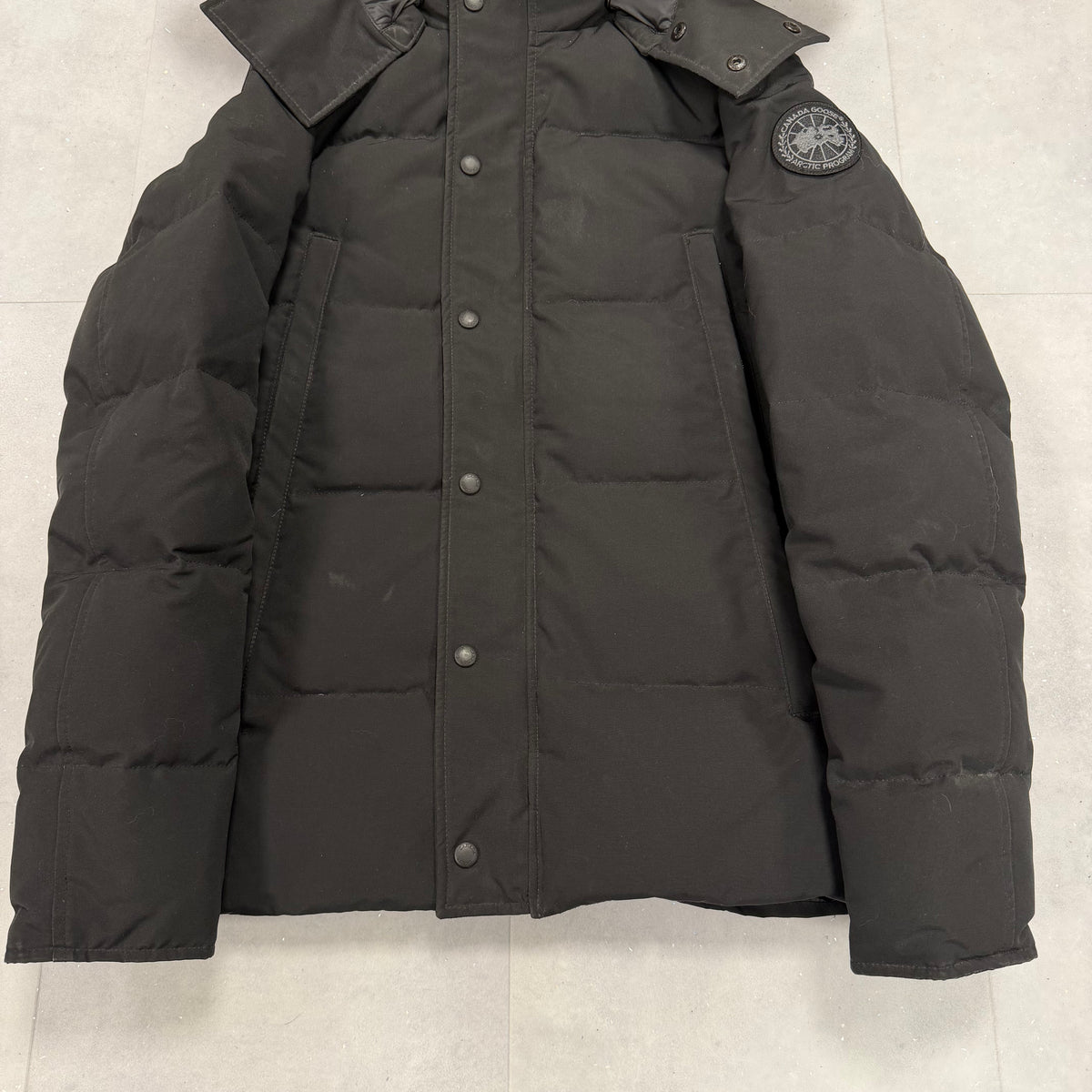 Canada Goose Wyndham Parka Black Badge – Men's S – Pre-Owned 9/10
