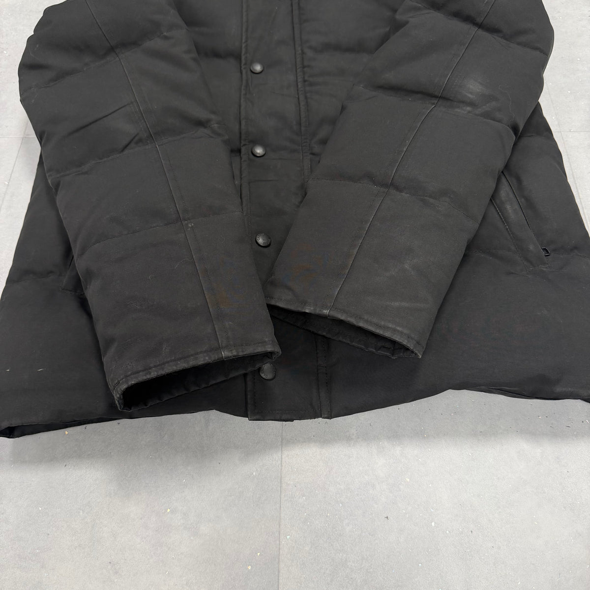 Canada Goose Wyndham Parka Black – Men's M – Pre-Owned 8.5-9/10