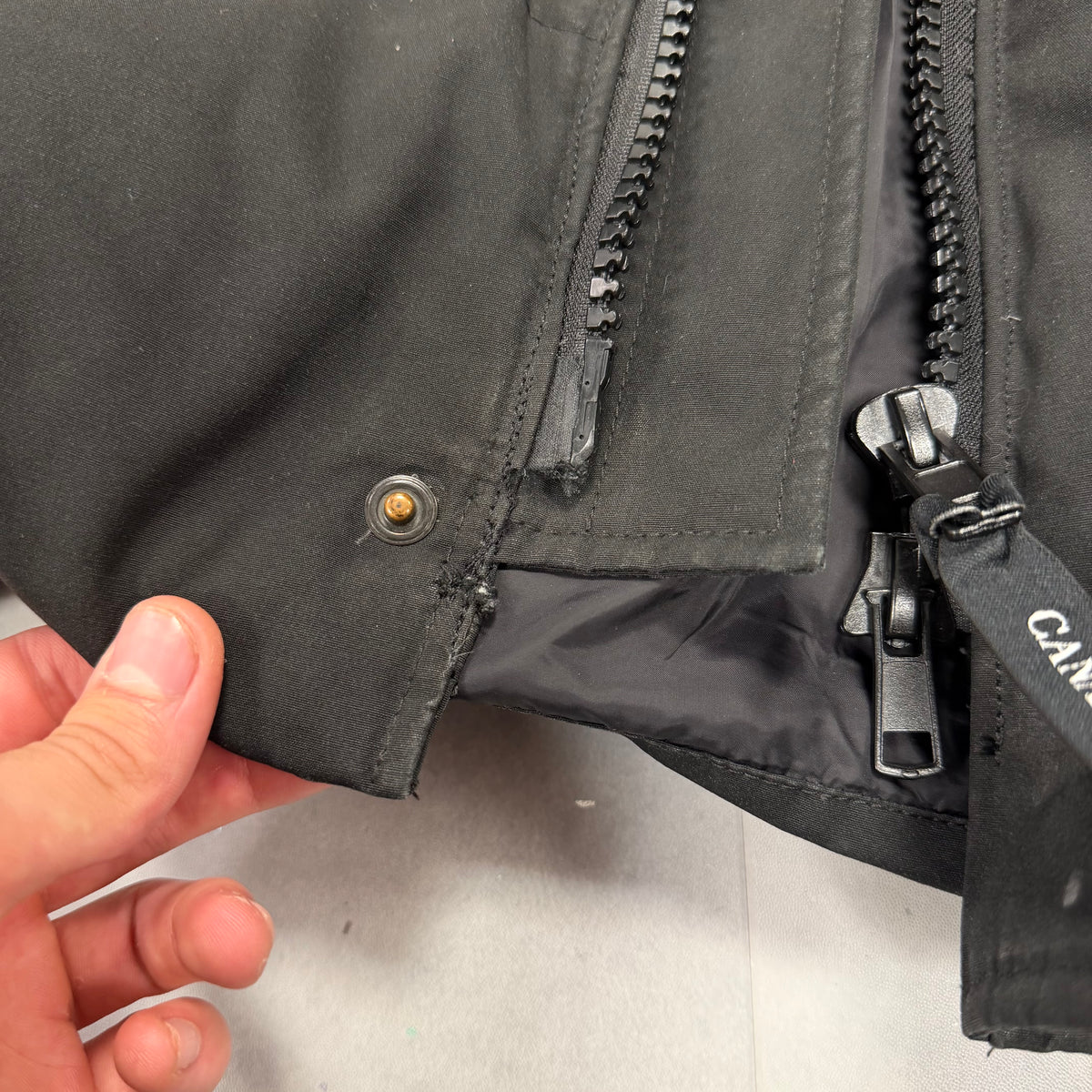 Canada Goose Wyndham Parka Black – Men's M – Pre-Owned 8.5-9/10