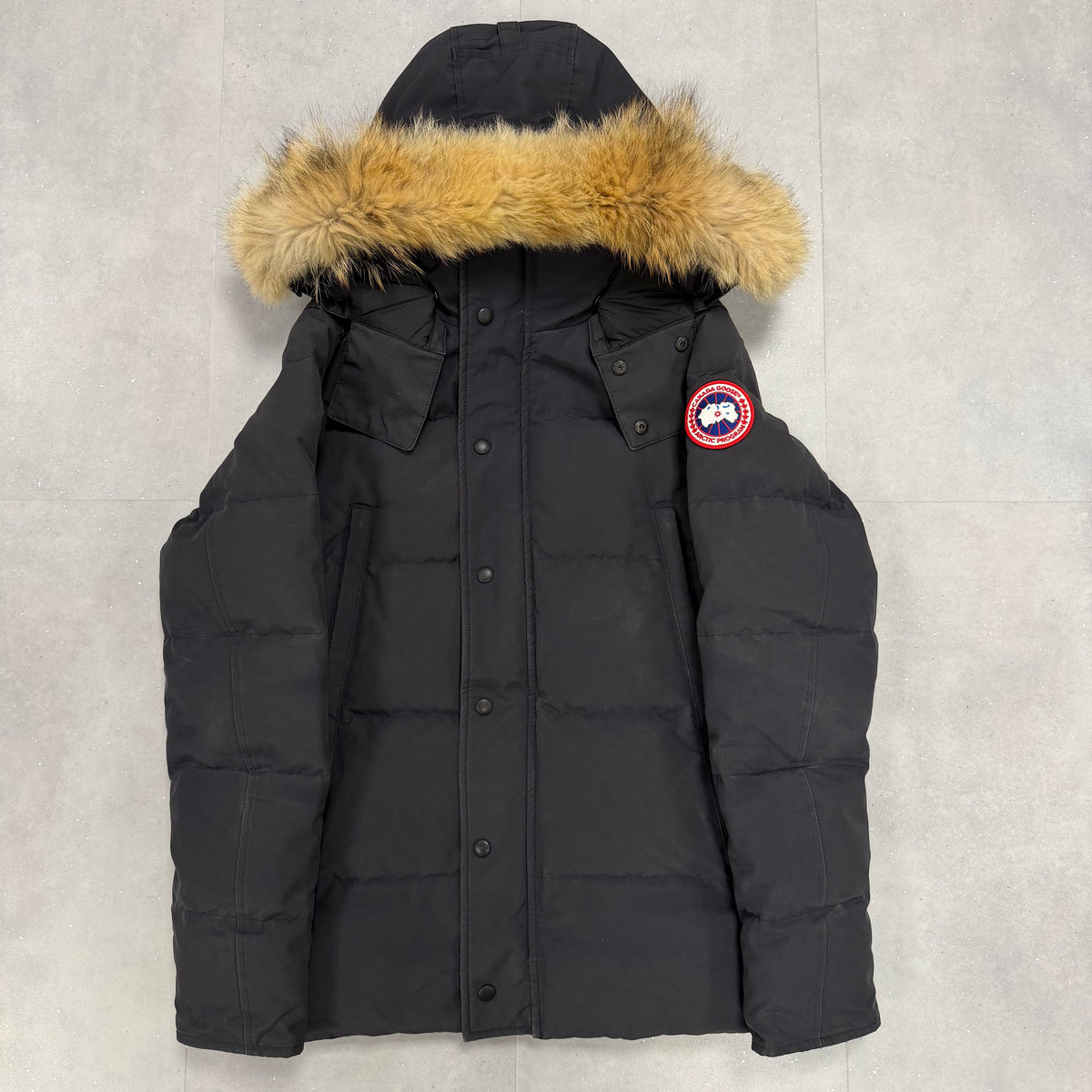 Canada Goose Wyndham Parka Navy – Men's M – Pre-Owned 8.5-9/10
