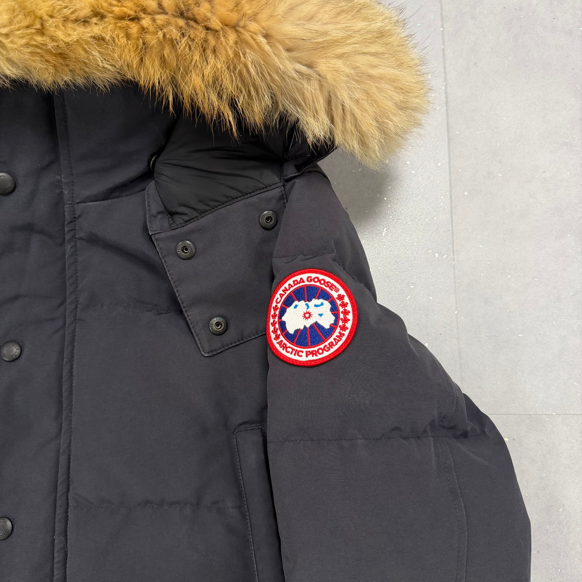 Canada Goose Wyndham Parka Navy – Men's M – Pre-Owned 8.5-9/10