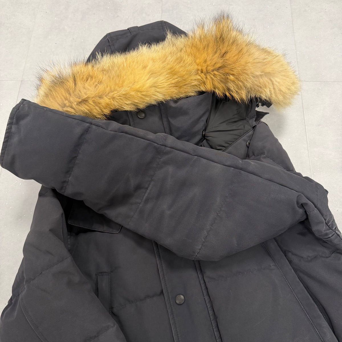 Canada Goose Wyndham Parka Navy – Men's M – Pre-Owned 8.5-9/10