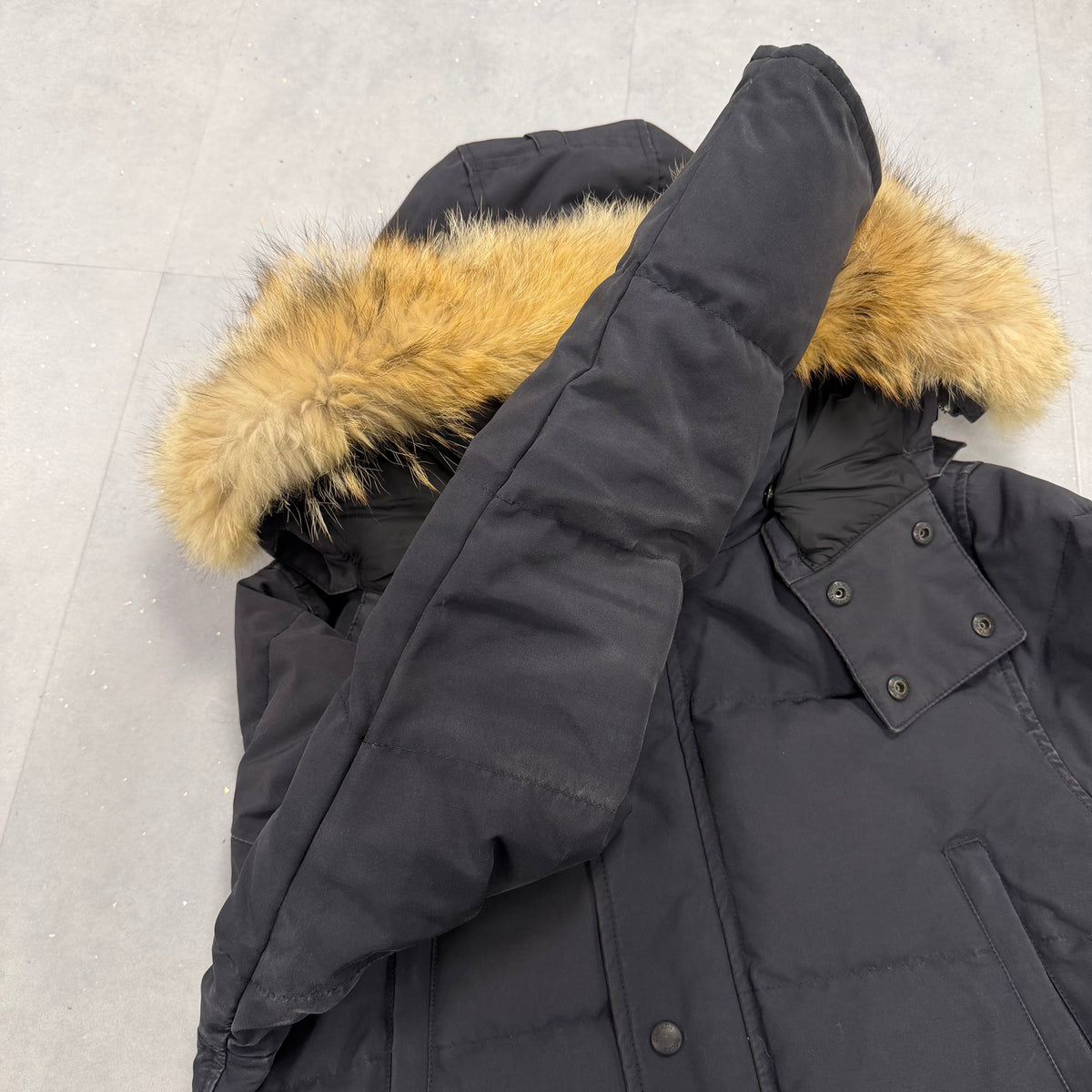 Canada Goose Wyndham Parka Navy – Men's M – Pre-Owned 8.5-9/10