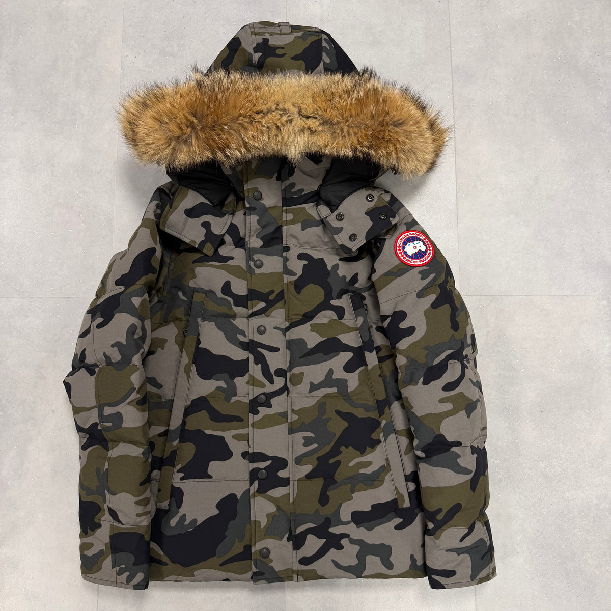 Canada Goose Wyndham Parka Classic Camo – Men's S – Pre-Owned 9.9/10