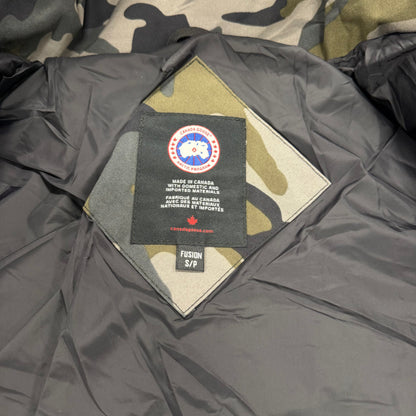Canada Goose Wyndham Parka Classic Camo – Men's S – Pre-Owned 9.9/10