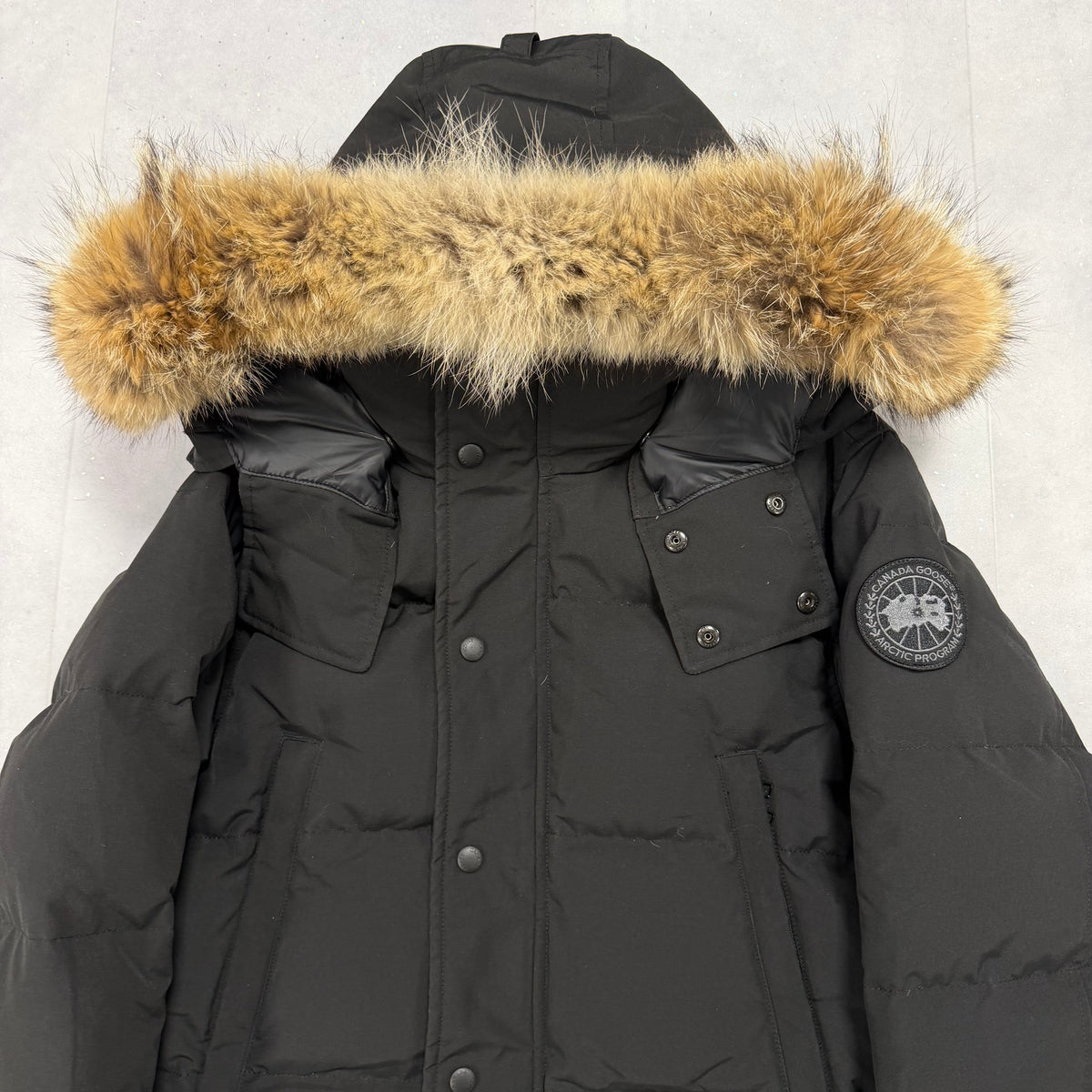 Canada Goose Wyndham Parka Black Badge – Men's S – Pre-Owned 9.5/10