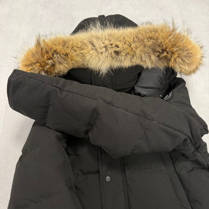 Canada Goose Wyndham Parka Black Badge – Men's S – Pre-Owned 9.5/10